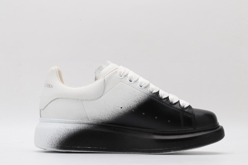AMQ white&black oversized sneakers