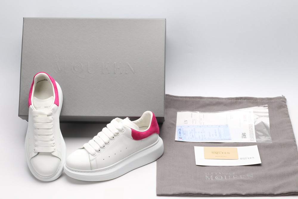 AMQ OVERSIZED SNEAKER with rose heel