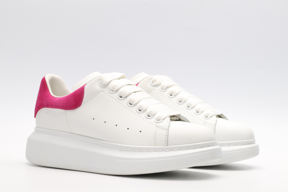 AMQ OVERSIZED SNEAKER with rose heel
