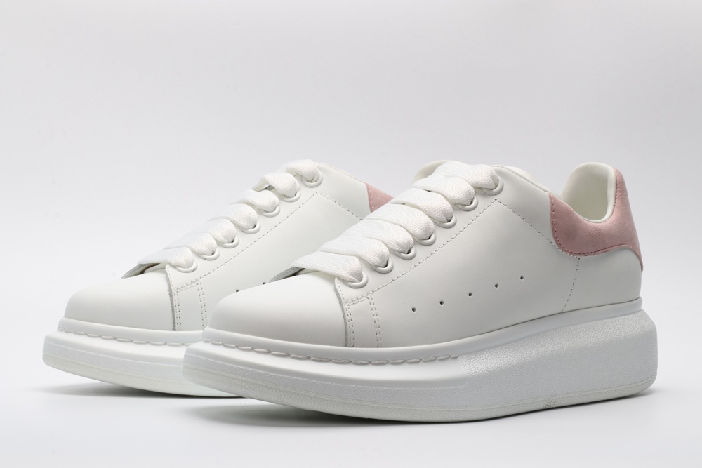 AMQ OVERSIZED SNEAKER with rose heel