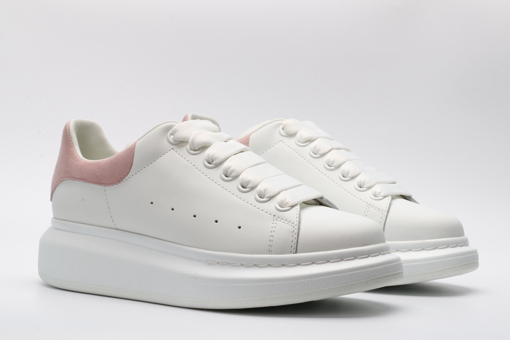 AMQ OVERSIZED SNEAKER with rose heel