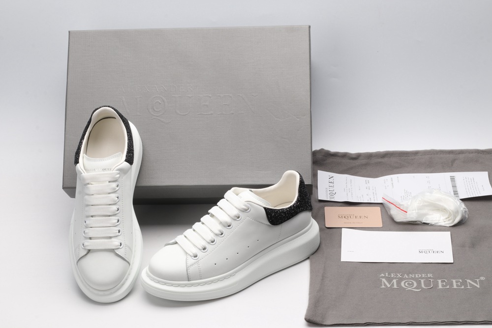 AMQ oversized sneakers with black heel