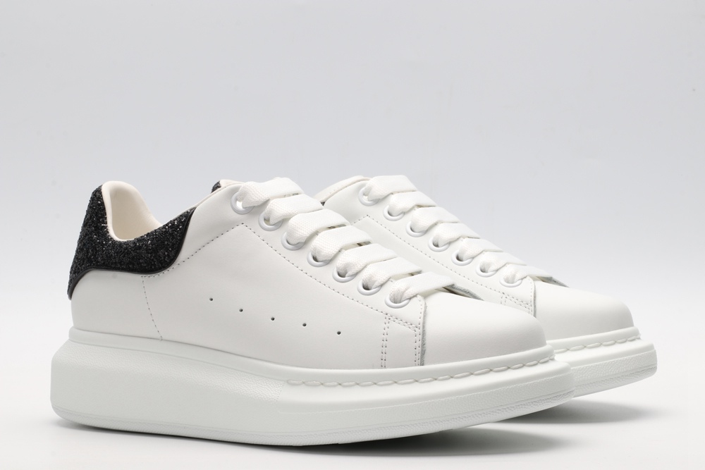 AMQ oversized sneakers with black heel