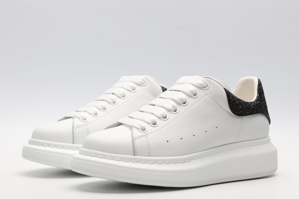 AMQ oversized sneakers with black heel
