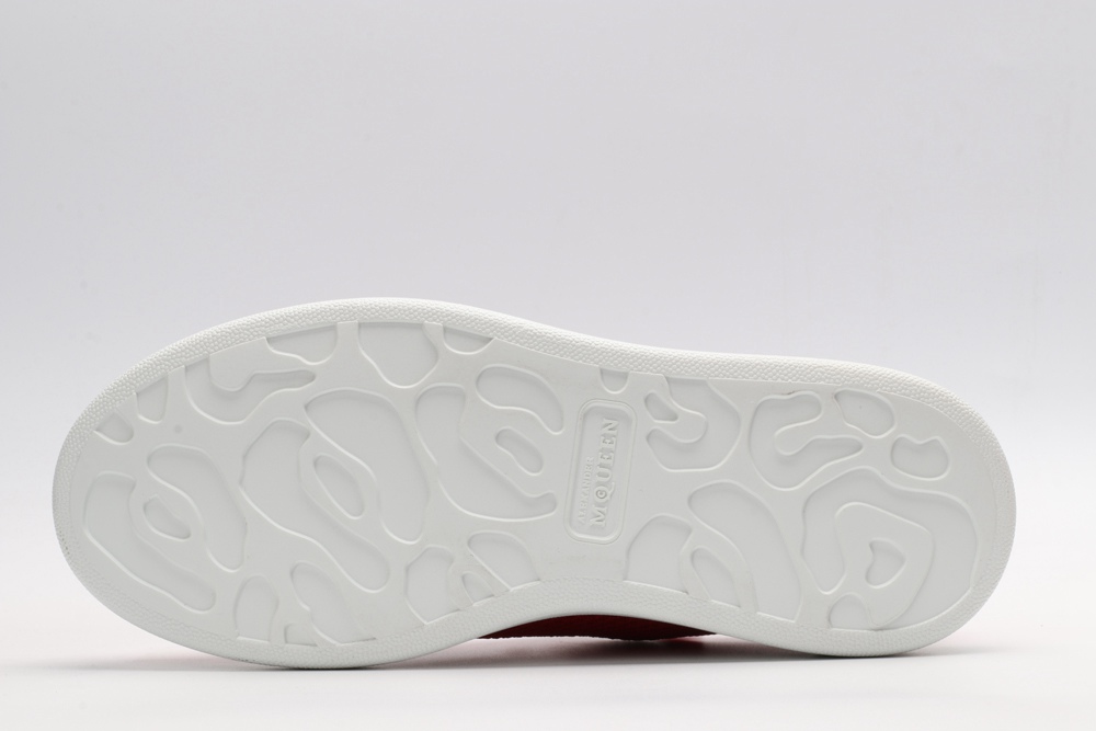 AMQ OVERSIZED SNEAKER Red