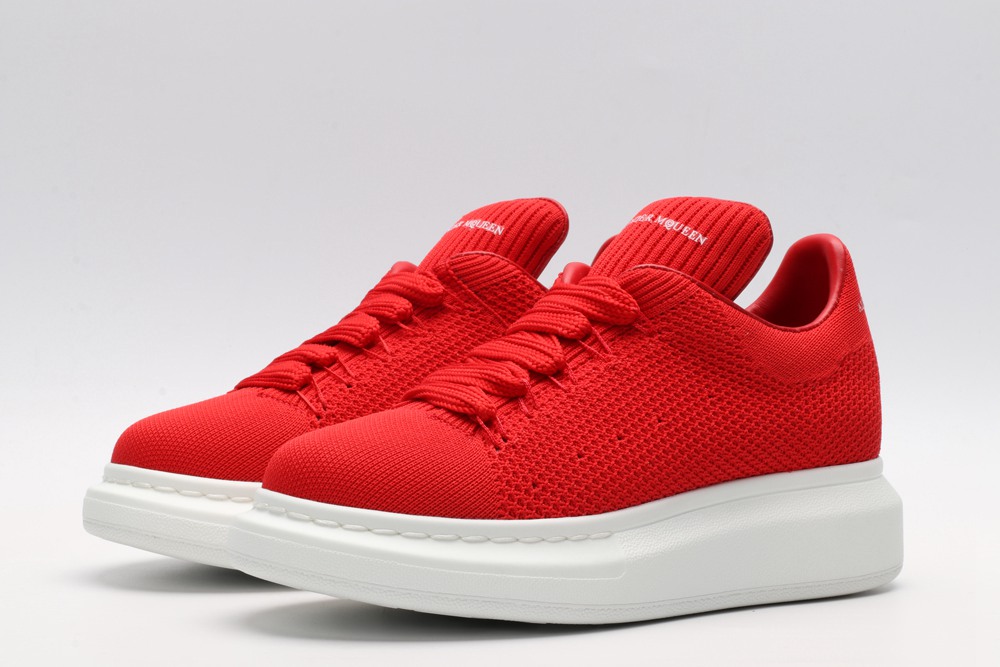 AMQ OVERSIZED SNEAKER Red