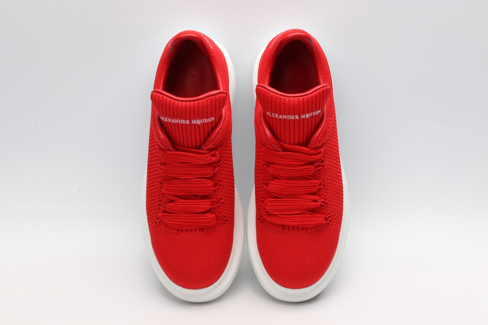 AMQ OVERSIZED SNEAKER Red