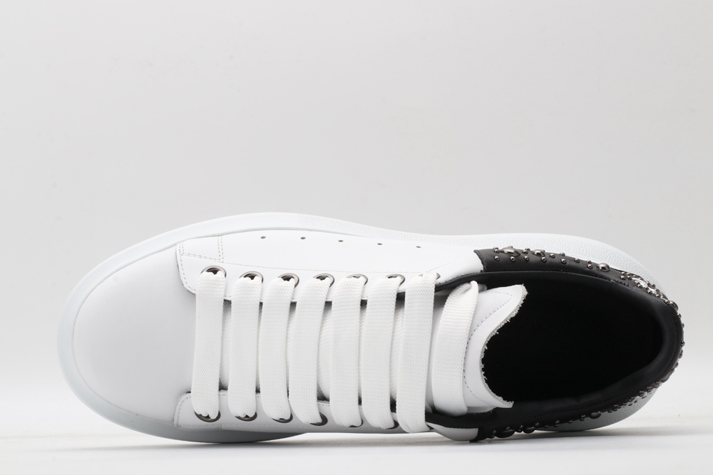 AMQ White calf leather lace-up sneaker