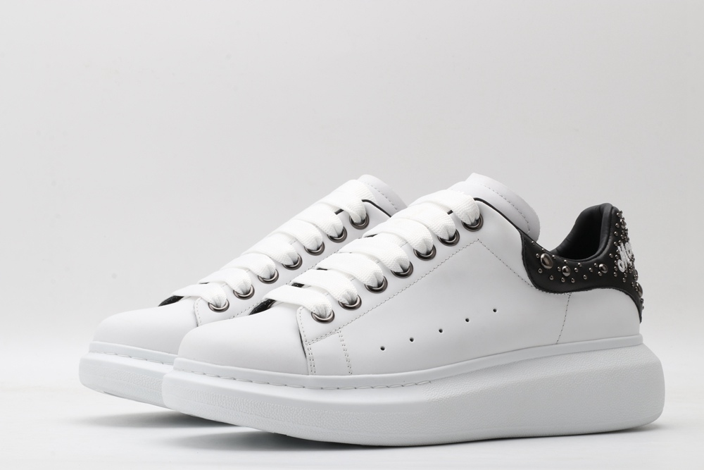 AMQ White calf leather lace-up sneaker
