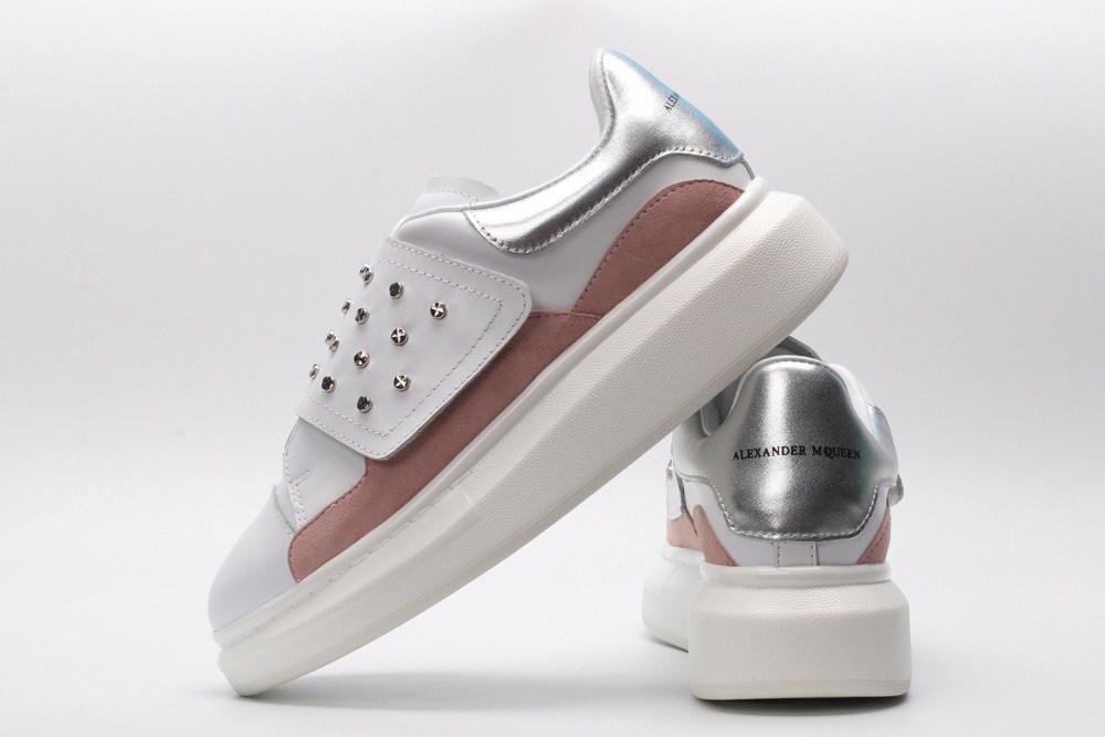 AMQ Leather Platform Sneakers