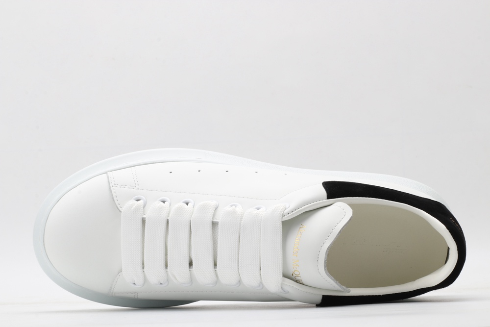 AMQ OVERSIZED SNEAKER Black