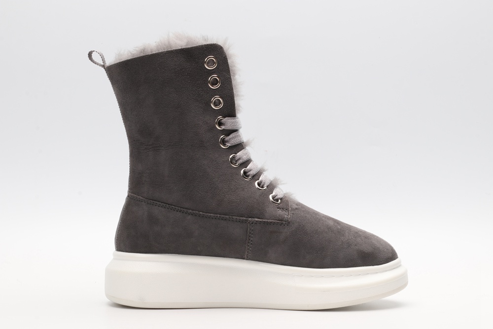 AMQ winter boots-cafe