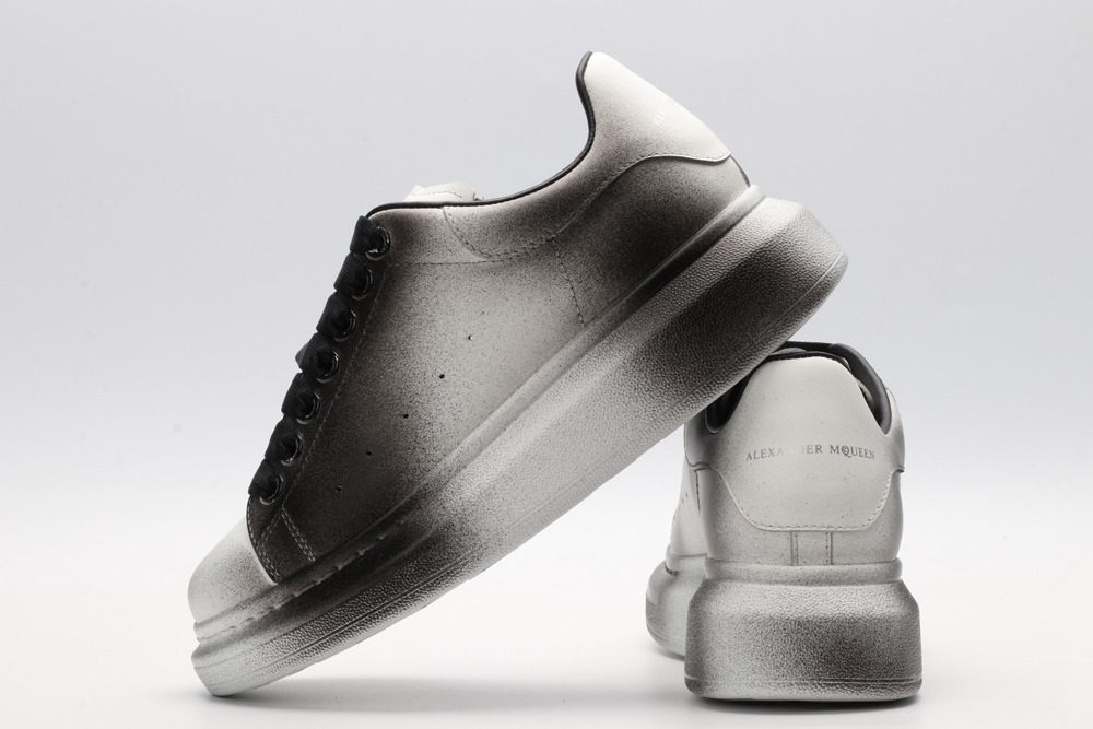 AMQ OVERSIZED SNEAKER