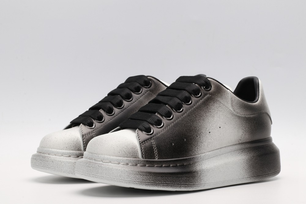 AMQ OVERSIZED SNEAKER