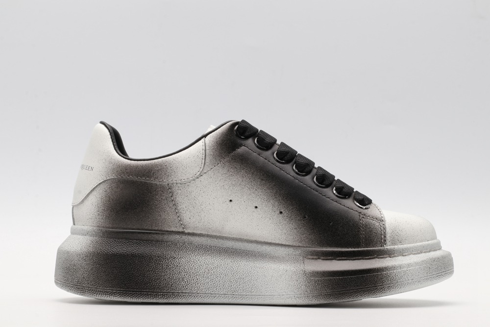 AMQ OVERSIZED SNEAKER