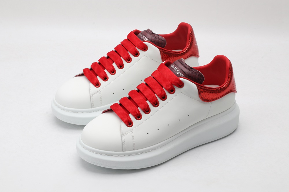 AMQ OVERSIZED SNEAKER