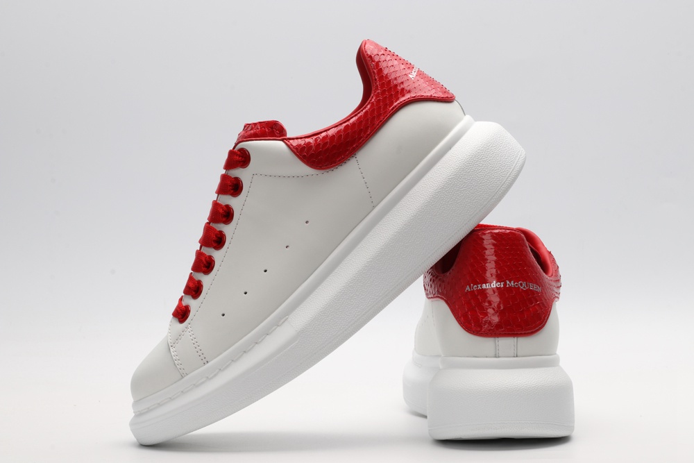 AMQ OVERSIZED SNEAKER