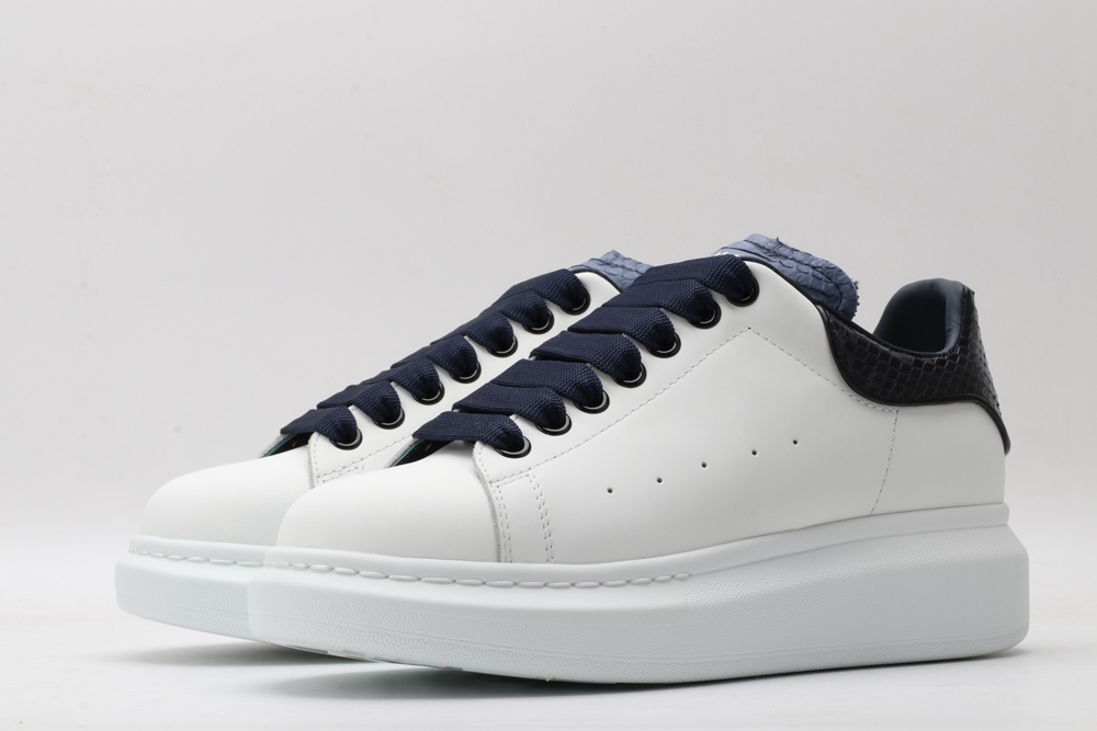 AMQ OVERSIZED SNEAKER