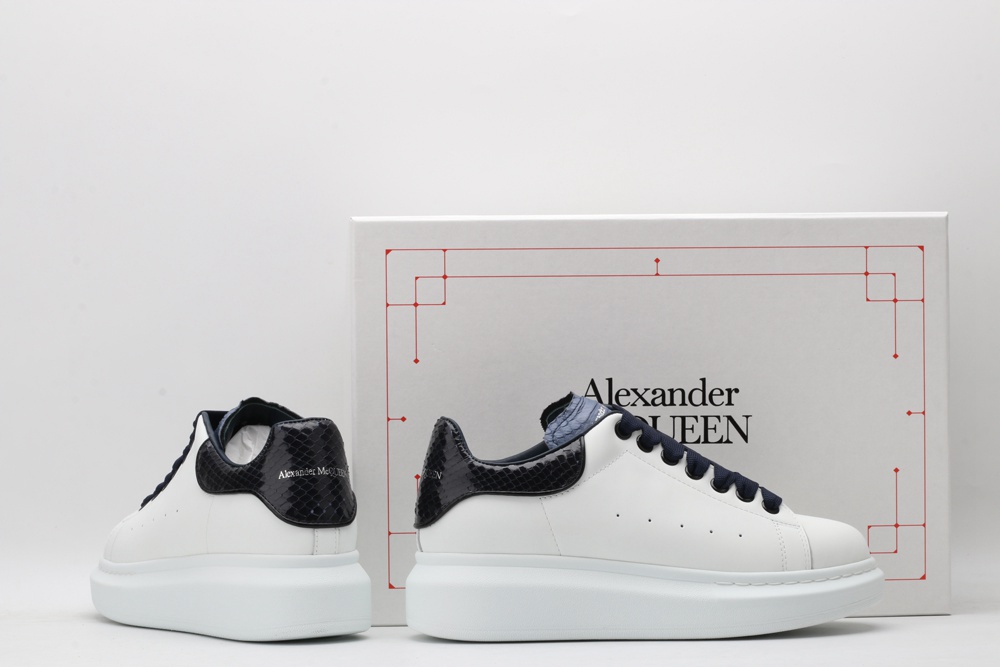 AMQ OVERSIZED SNEAKER
