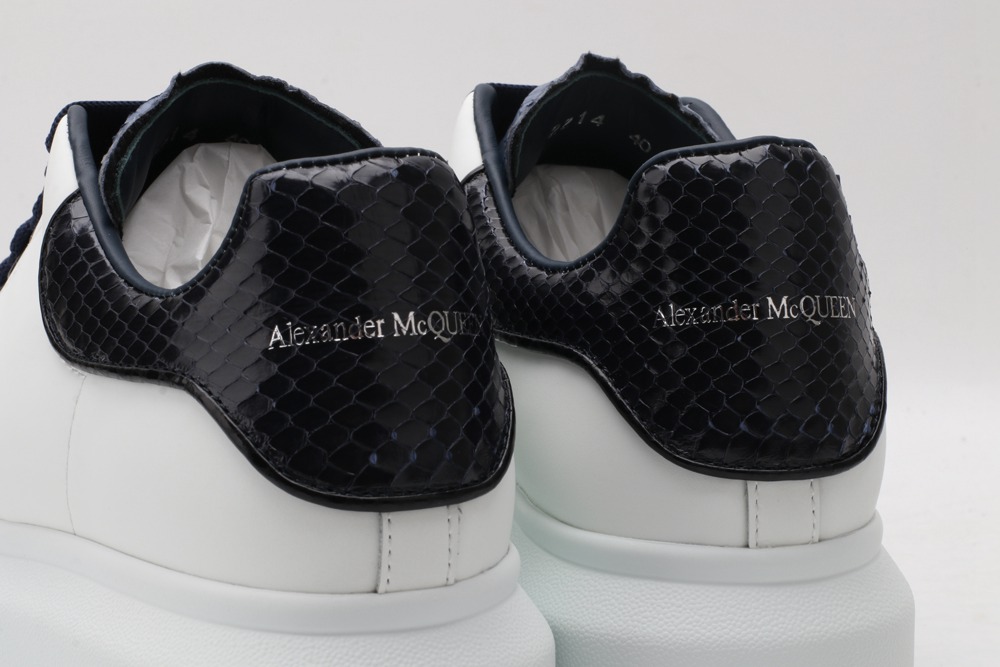 AMQ OVERSIZED SNEAKER