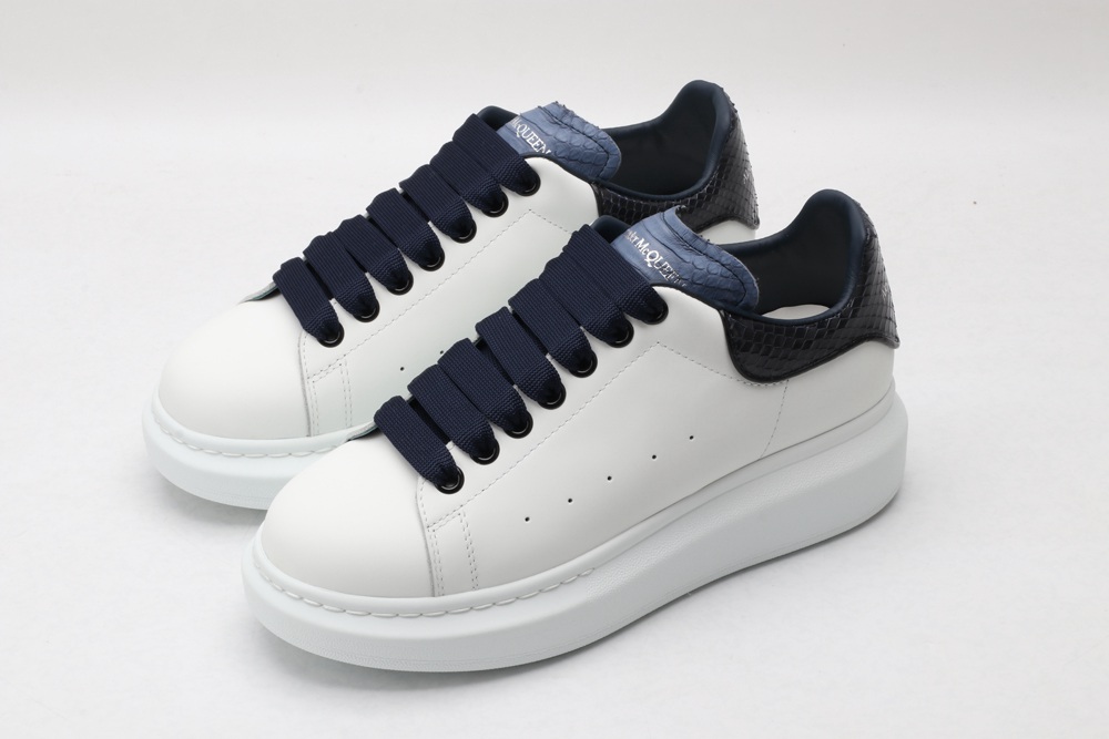 AMQ OVERSIZED SNEAKER