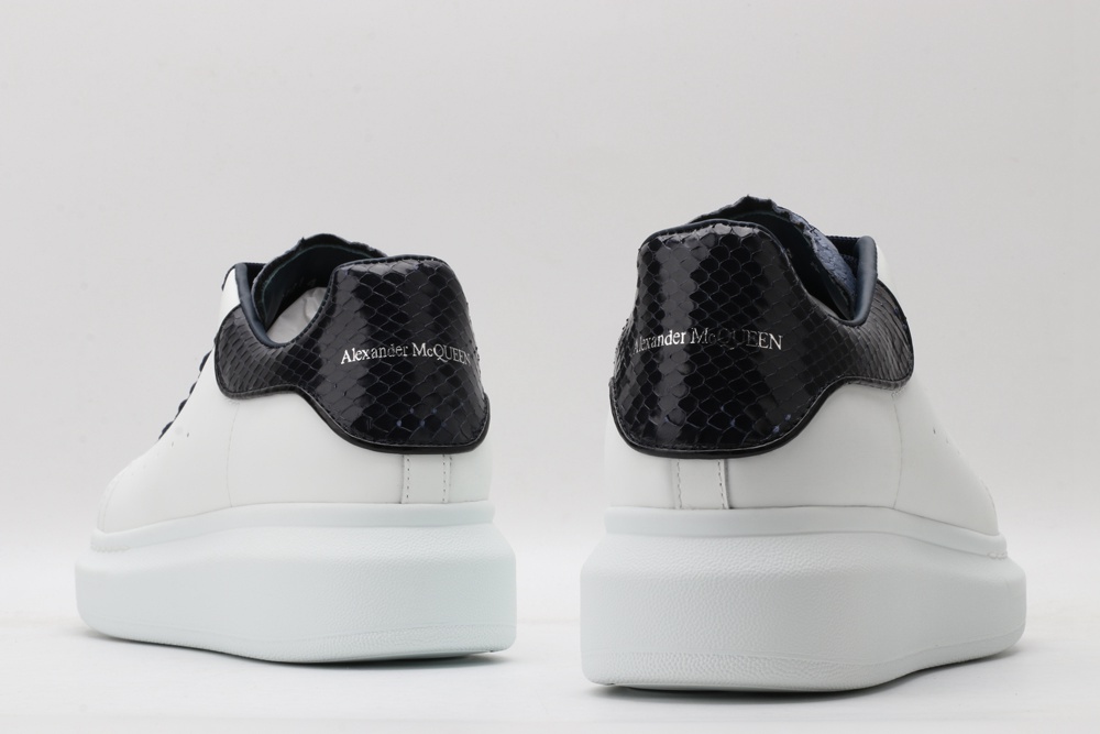 AMQ OVERSIZED SNEAKER