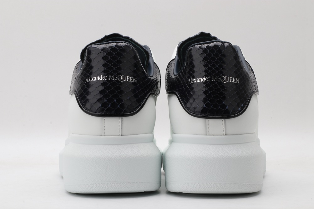 AMQ OVERSIZED SNEAKER