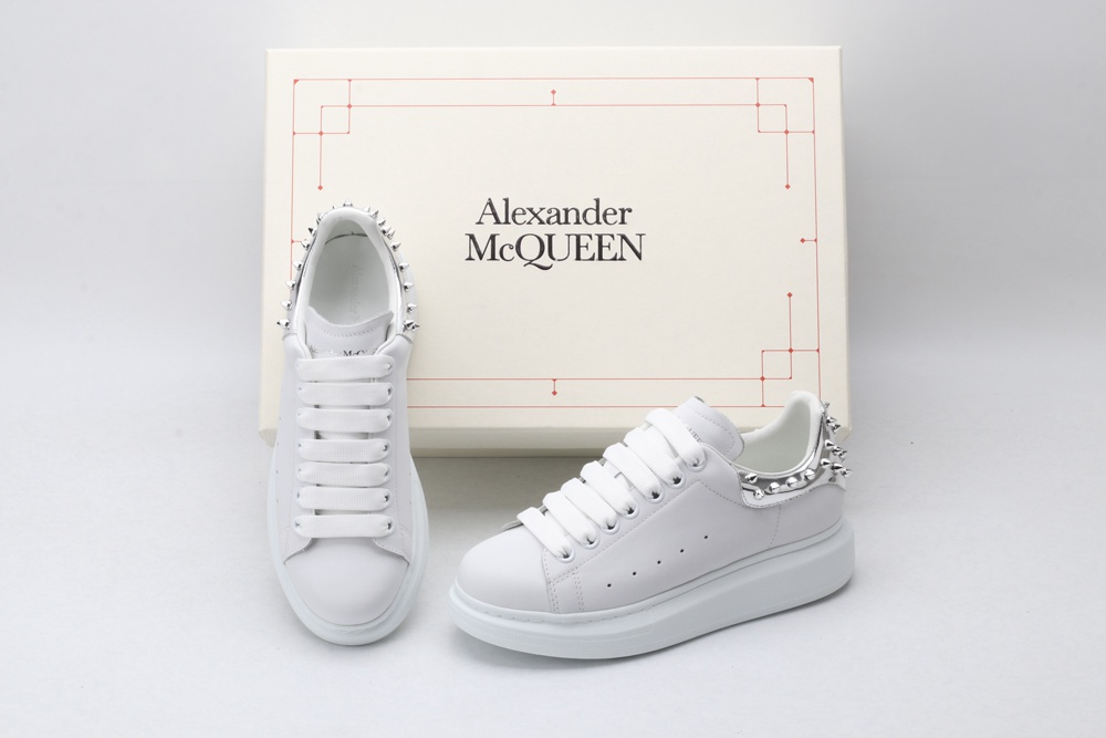 White calf leather lace-up sneaker with siL*Ver-finished hammered stud