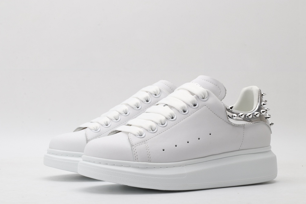 White calf leather lace-up sneaker with siL*Ver-finished hammered stud