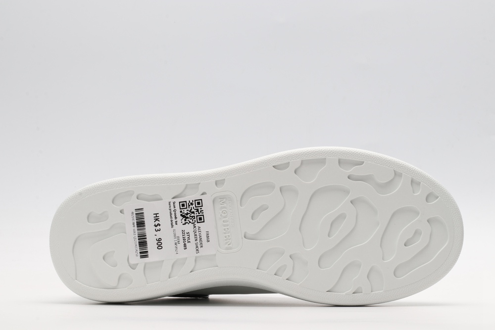 AMQ OVERSIZED SNEAKER with blue stamped python heel