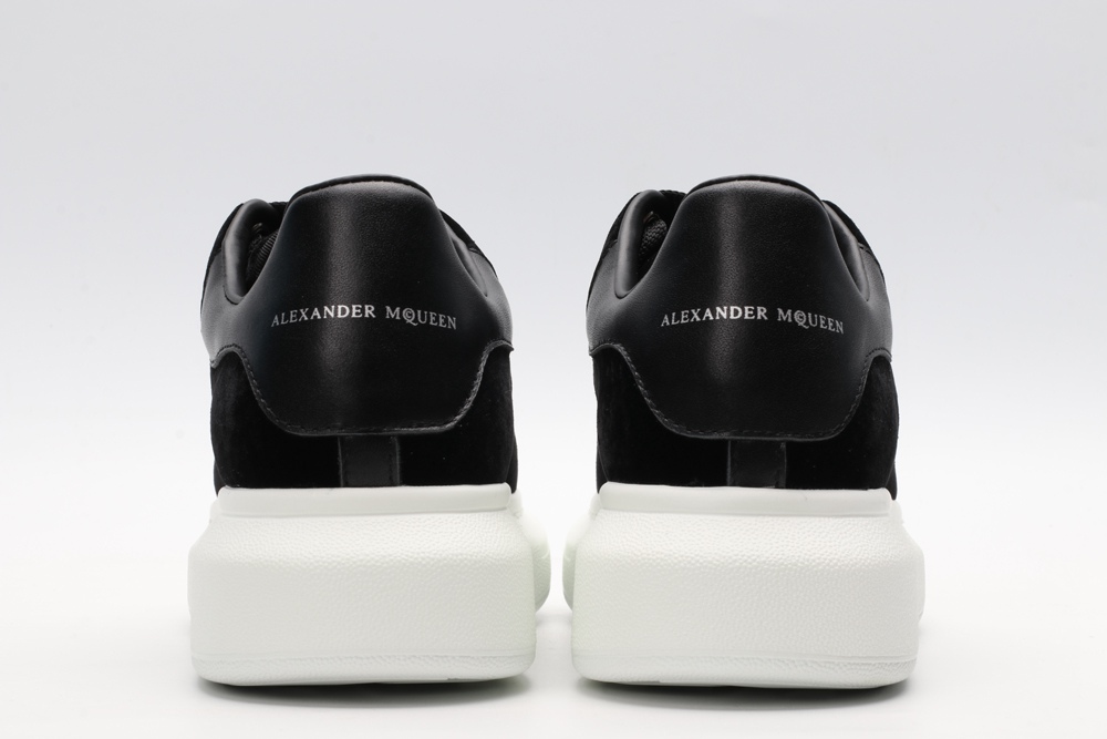 AMQ OVERSIZED SNEAKER black