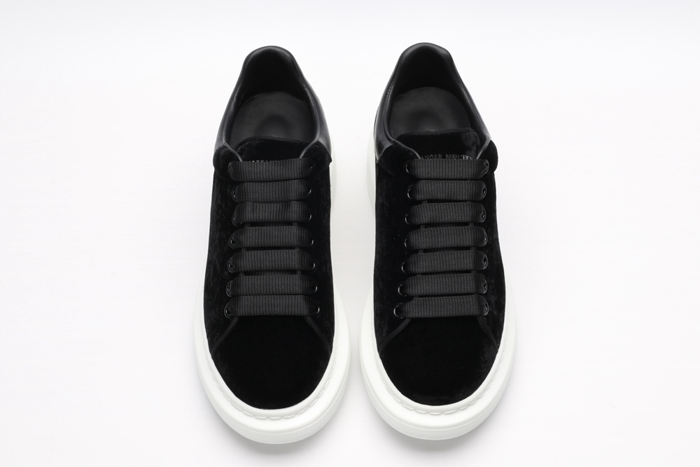 AMQ OVERSIZED SNEAKER black