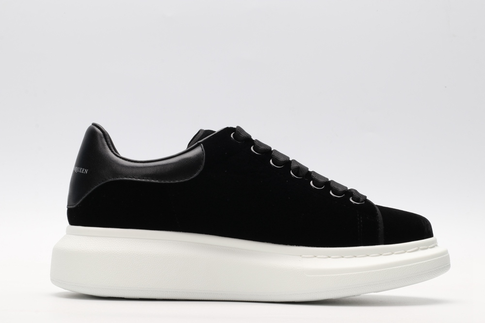 AMQ OVERSIZED SNEAKER black