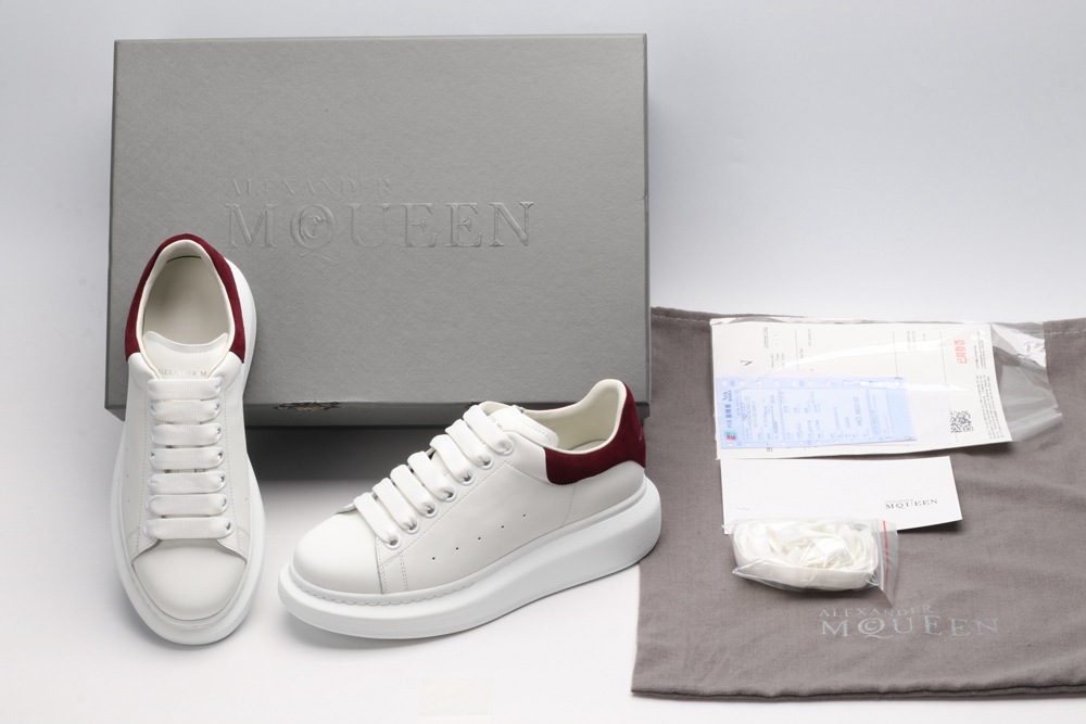 AMQ OVERSIZED SNEAKER