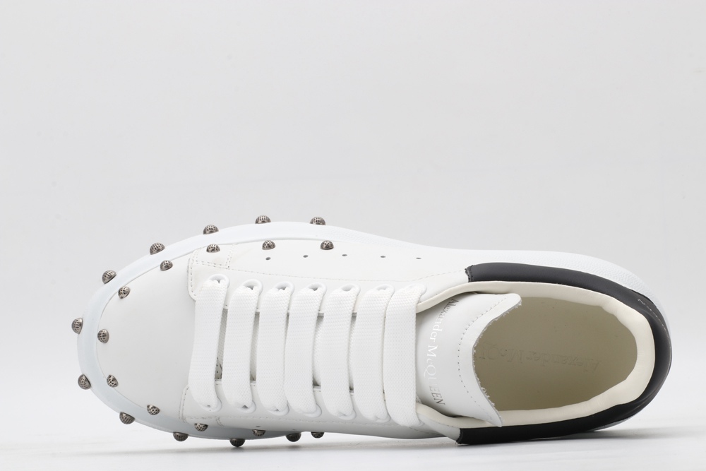 AMQ oversized sneakers with black heel