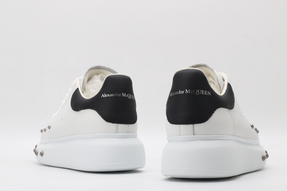 AMQ oversized sneakers with black heel