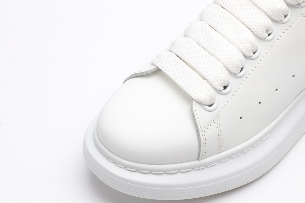 AMQ OVERSIZED SNEAKER Yellow heel